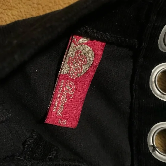 Apple Bottom fitted black dress with lace-up back. Size 5-6 - Picture 4 of 4